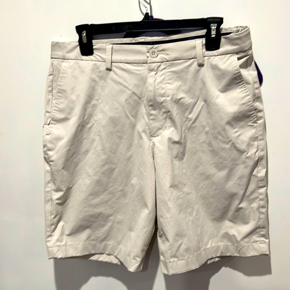 Vineyard Vines On the Go Cotton/Nylon/Spandex Short. NWOT Size 32